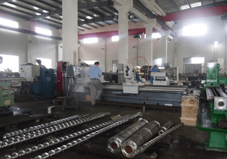 ماشینکاری بشکه و پیچ اکسترودر ماشینکاری بشکه و پیچ اکسترودر